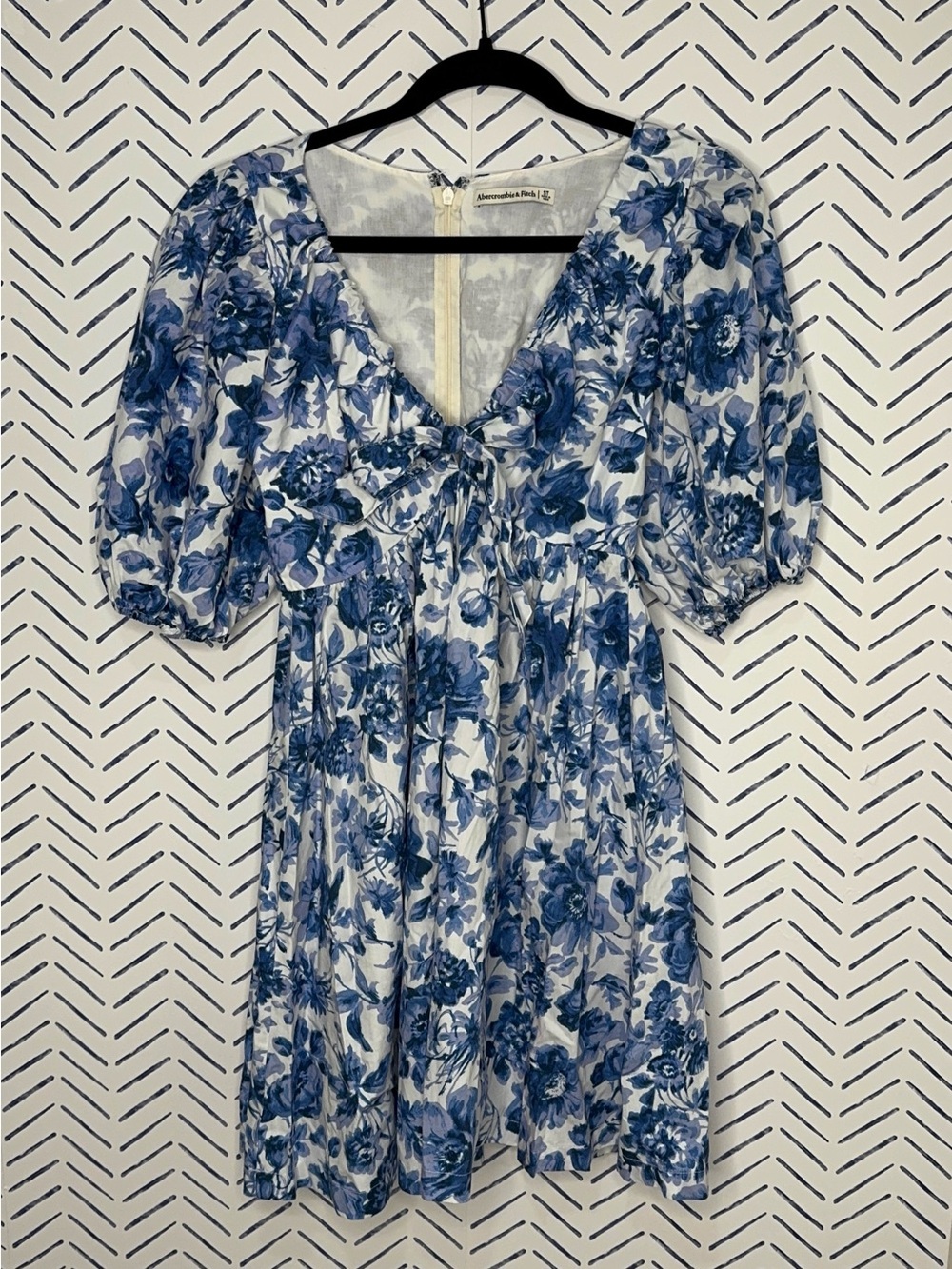 Abercrombie & Fitch blue floral cinchfront dress puffsleeves size Small T - Picture 4 of 6